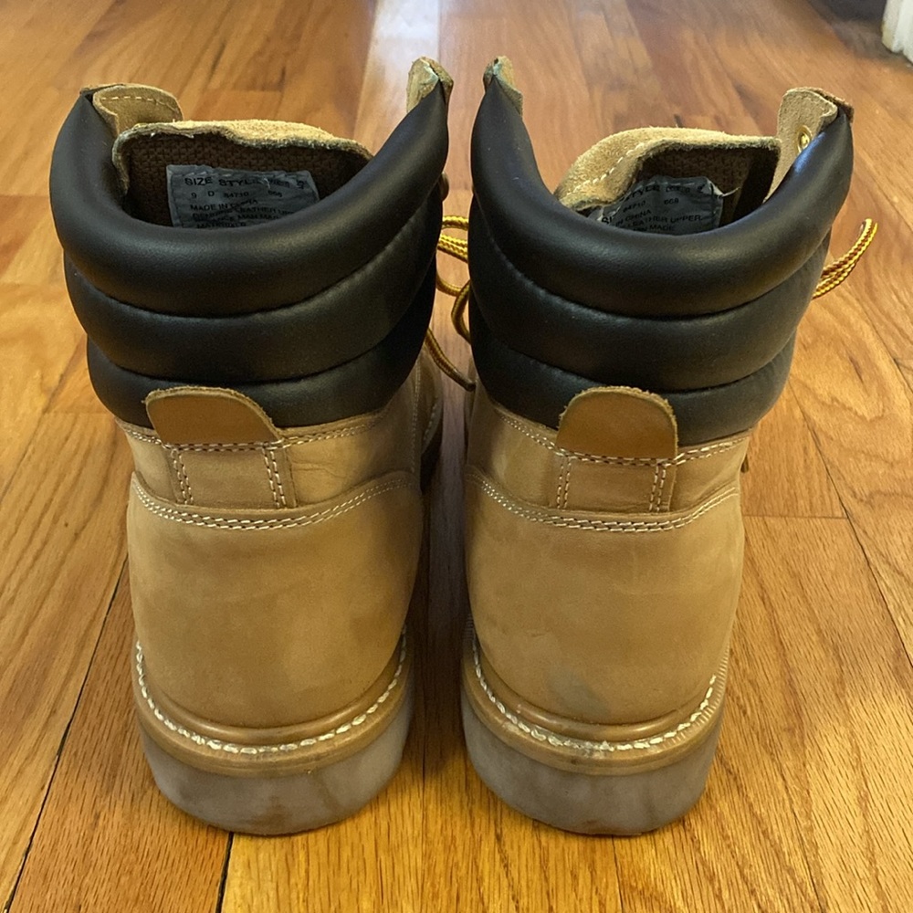 Steel toe boots - Picture 5 of 6